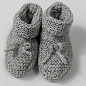 Gray Newborn Knit Booties Crib Shoes T-Shirt Lined